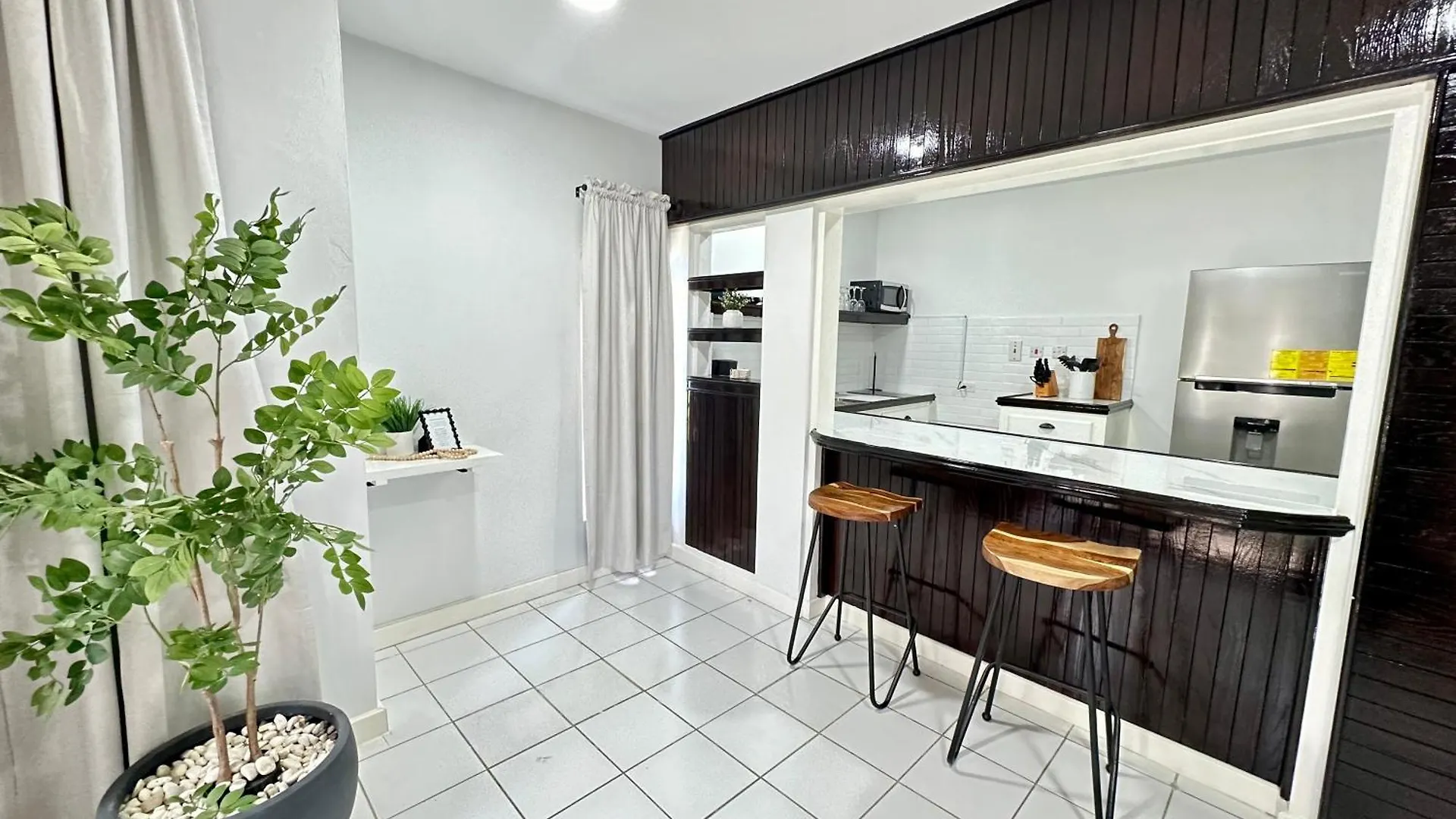 Falcon Shoreline- Airport Pickup Available - Gated-Security Montego Bay Appartamento